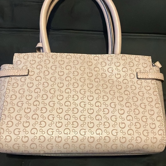 EUC Guess crossbody bag - Picture 6 of 15